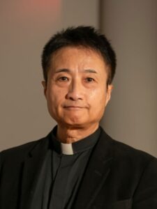 晴佐久神父の写真